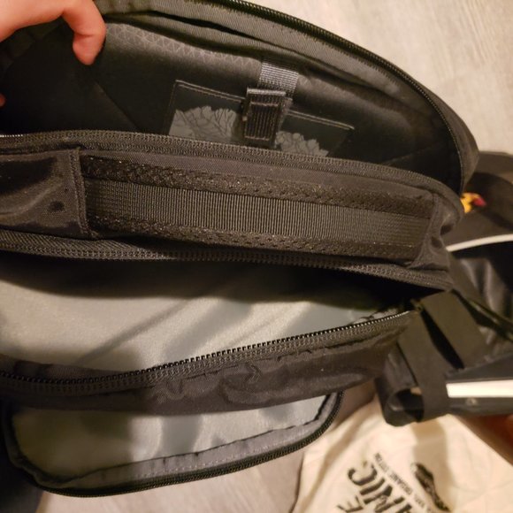 NORTH FACE RECON MINT CONDITION - Picture 4 of 10